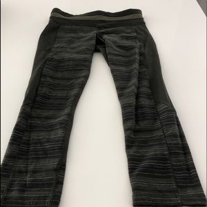 Army colored Lululemon stretchy leggings